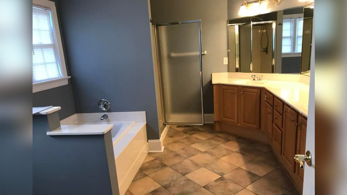 Leo Lantz - Bathroom Before Set 9 Leo Lantz - Bathroom Before Set 9