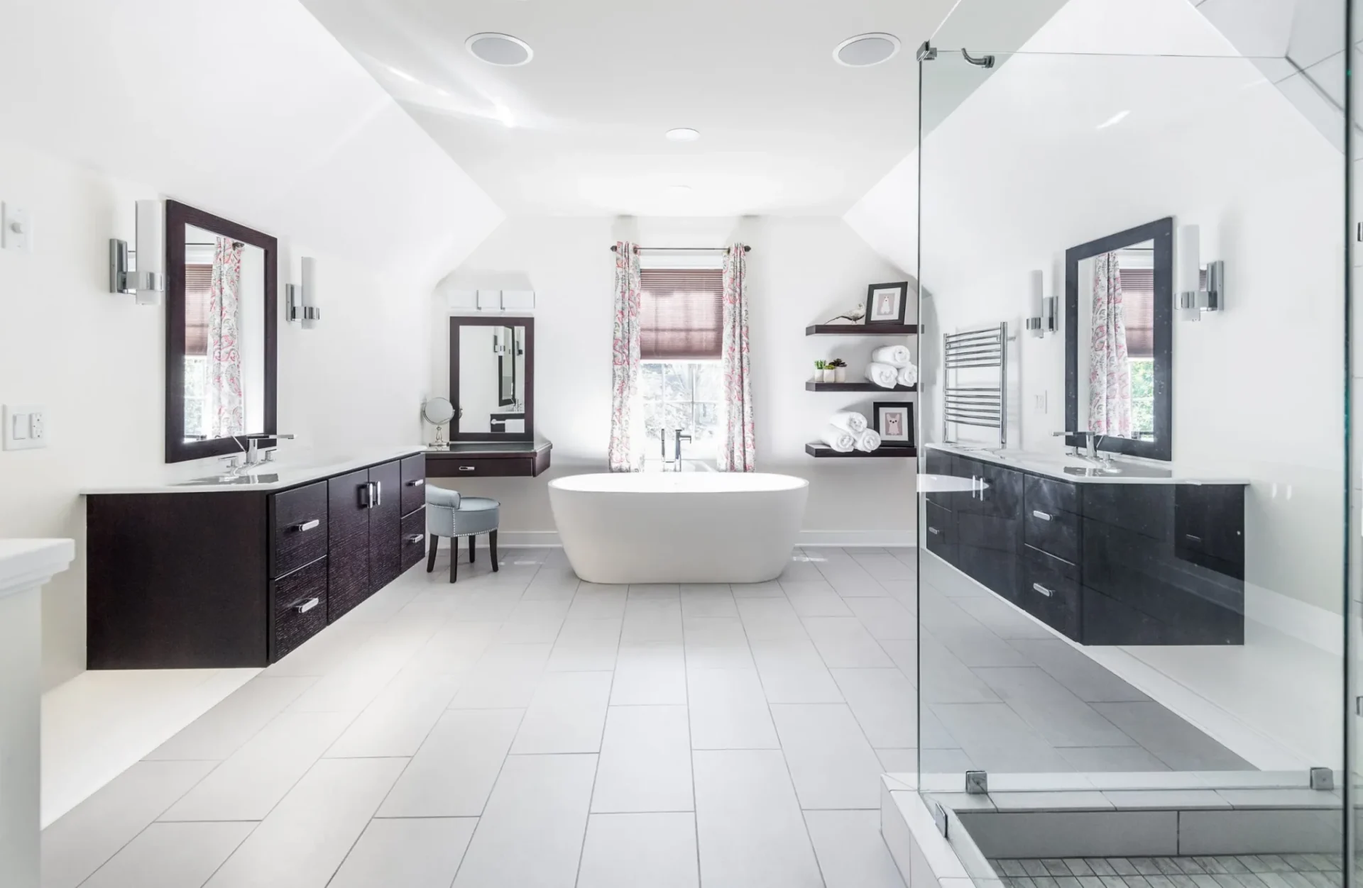 Leo Lantz - Bathroom Before Set 7