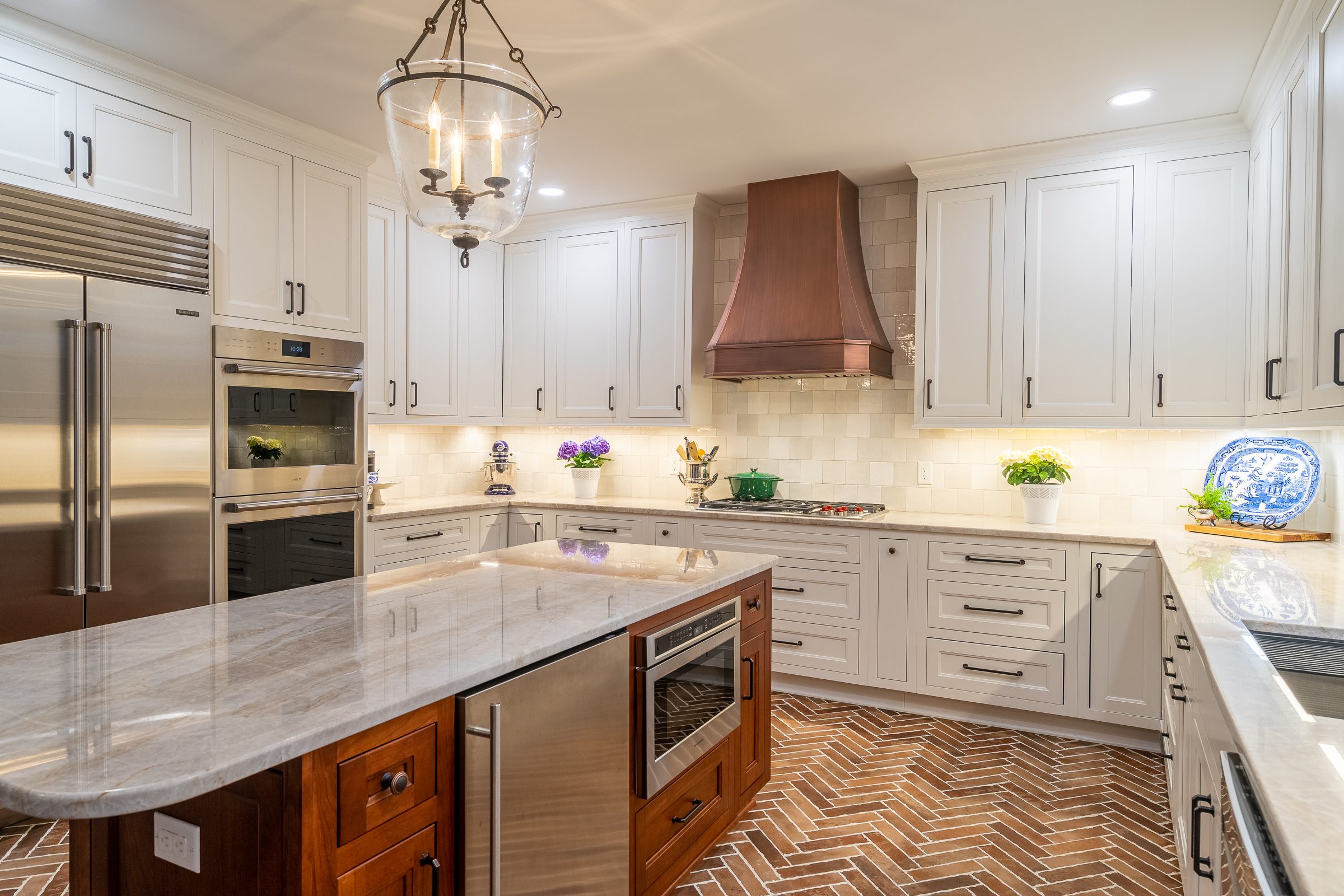 BAS_220309_DSC6594-HDR kitchen with island and new cabinets